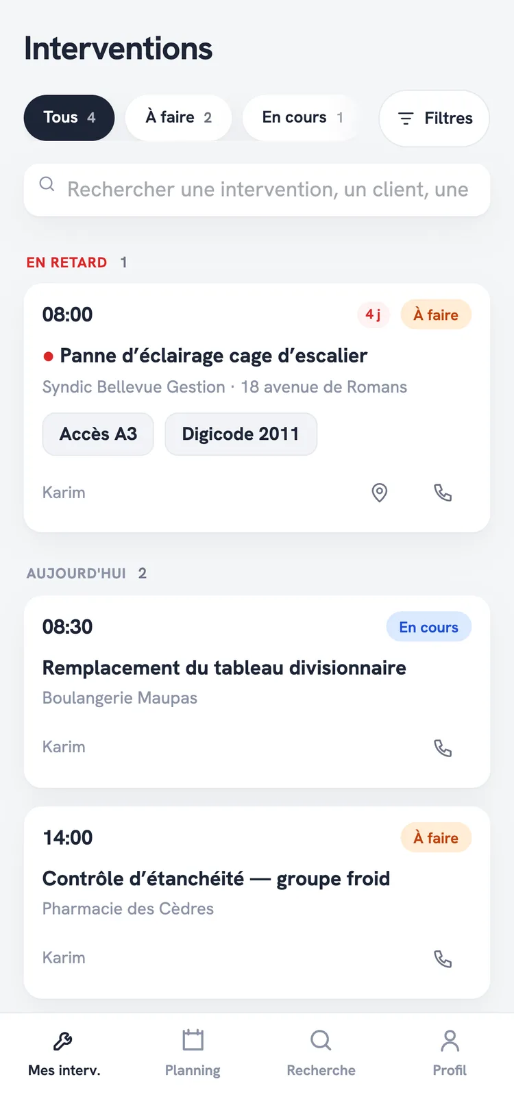 La journée d’un technicien sur mobile